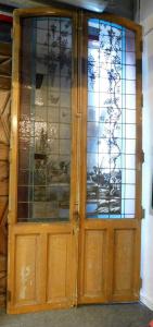 pti598 Liberty-Tür mit verzierten Gläsern und Fensterläden, Maße: H 327 cm x 145 cm B.
